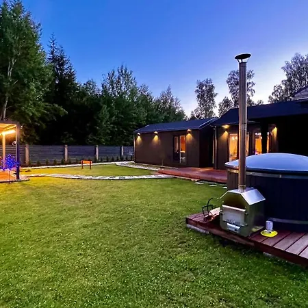 Romantic House Nandi Rezidence Janupietis Сasa de vacaciones Mellupi