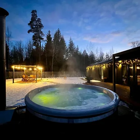 Semesterbostad Romantic House Nandi Rezidence Janupietis *