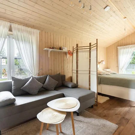 Сasa de vacaciones Romantic House Nandi Rezidence Janupietis Mellupi