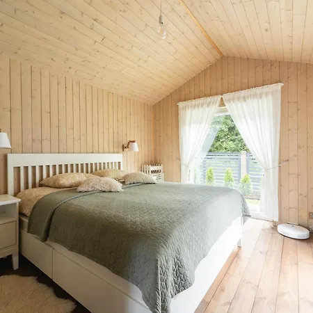 Semesterbostad Romantic House Nandi Rezidence Janupietis *